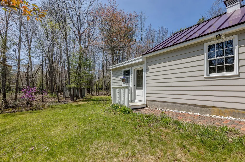 2 Cushing Briggs Road Freeport ME 04032