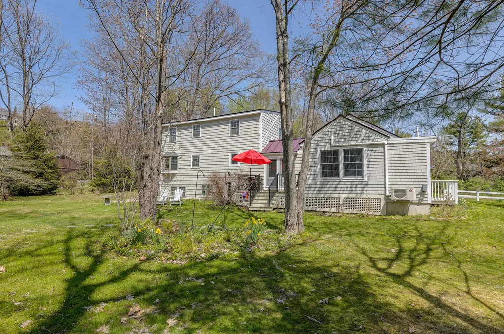 2 Cushing Briggs Road Freeport ME 04032
