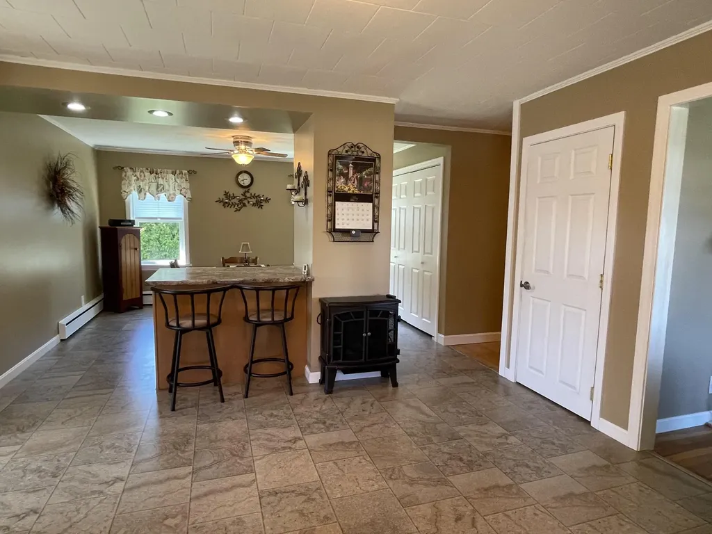 30 Billings Road Hermon ME 04401