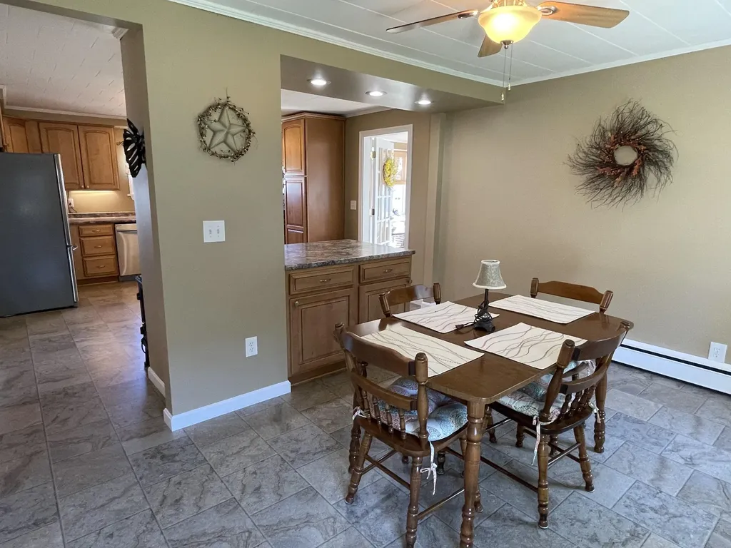 30 Billings Road Hermon ME 04401