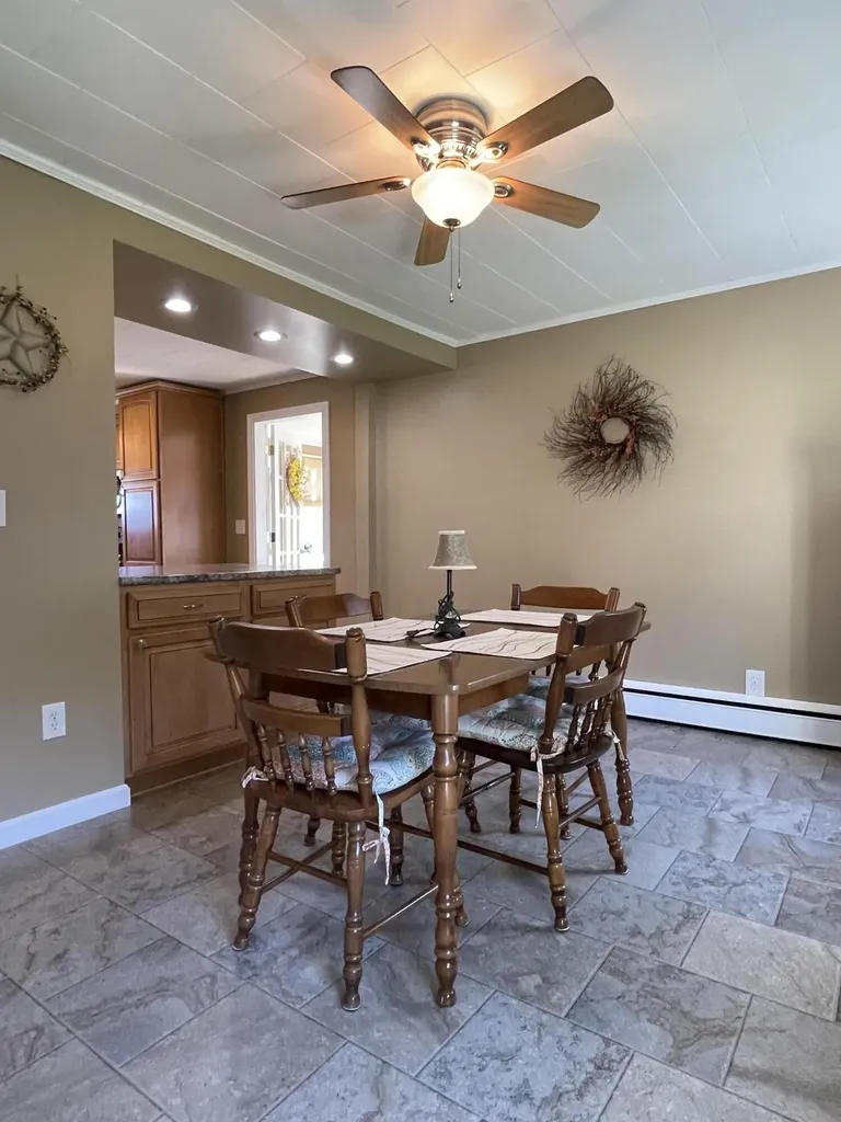 30 Billings Road Hermon ME 04401
