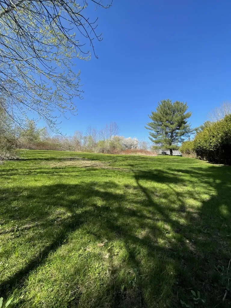 30 Billings Road Hermon ME 04401