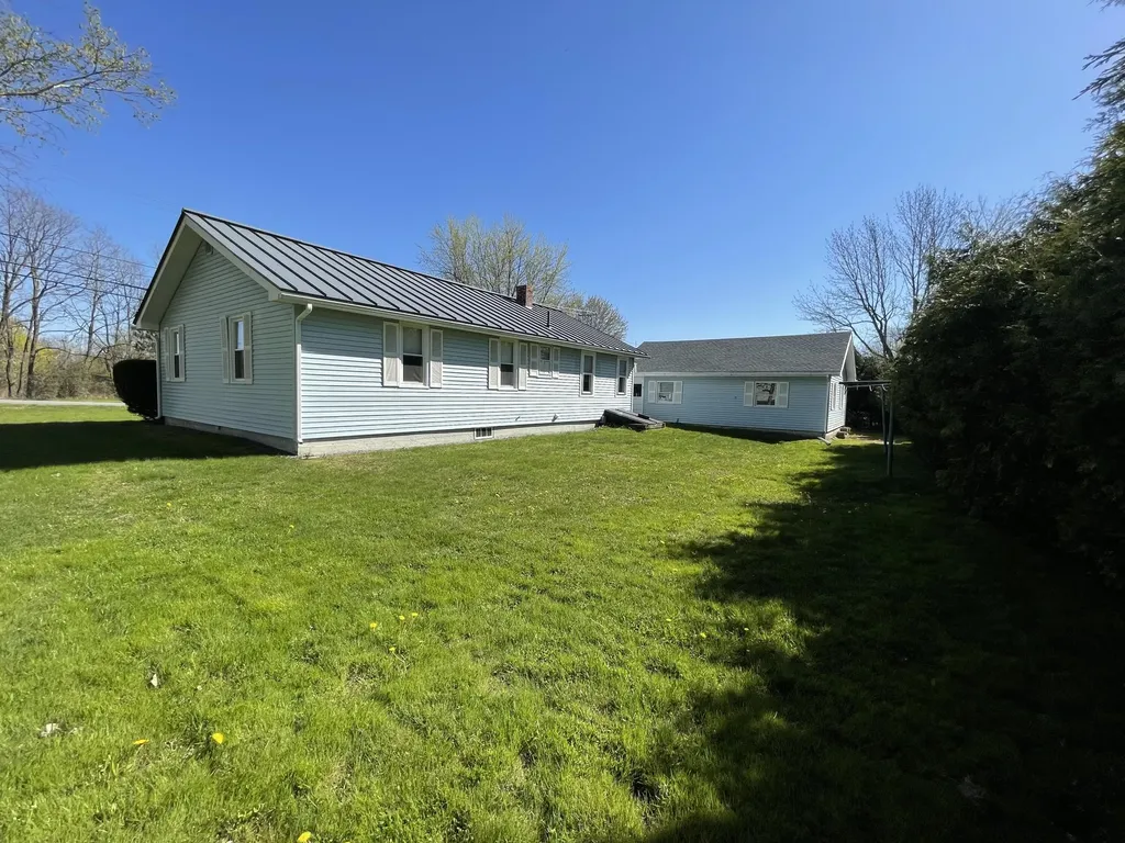 30 Billings Road Hermon ME 04401