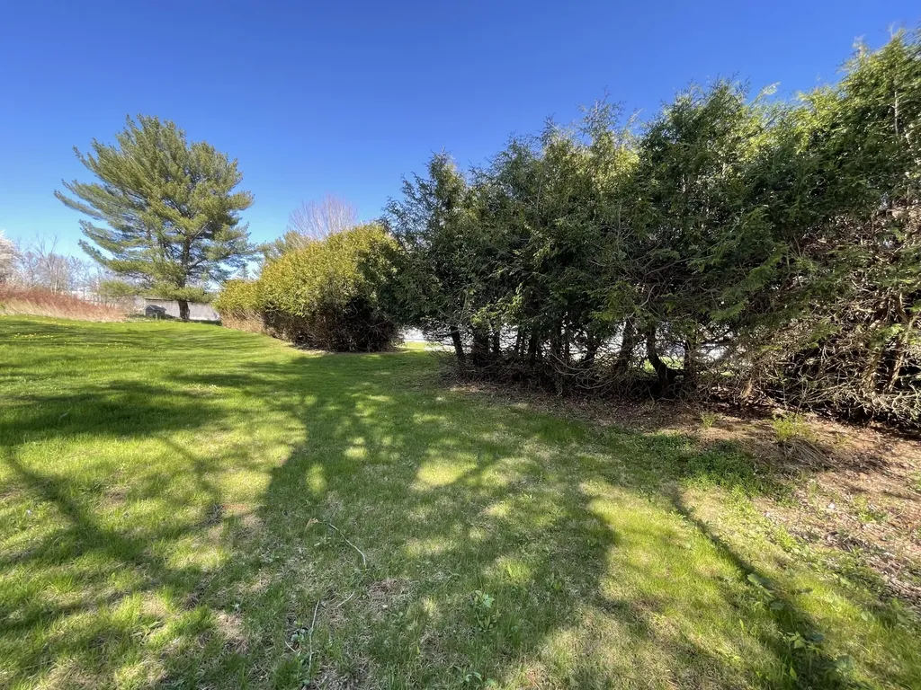 30 Billings Road Hermon ME 04401
