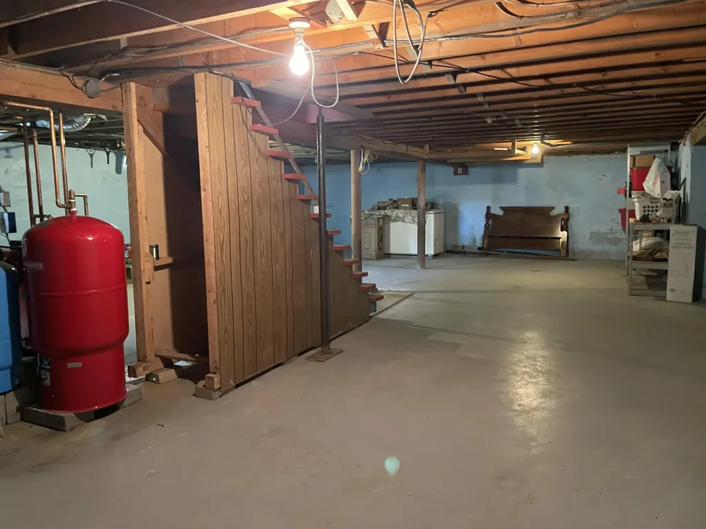 30 Billings Road Hermon ME 04401