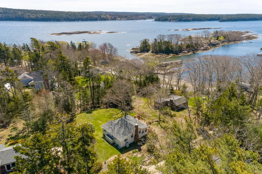 11 Chesley Road Harpswell ME 04079