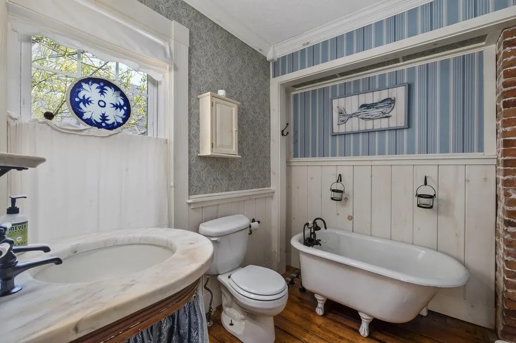 46 Pearl Street Camden ME 04843