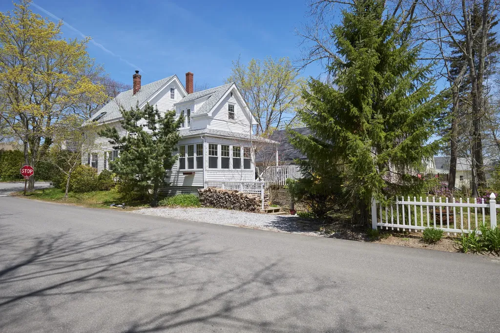 46 Pearl Street Camden ME 04843
