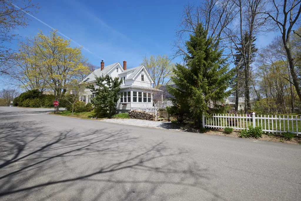 46 Pearl Street Camden ME 04843