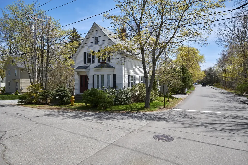 46 Pearl Street Camden ME 04843