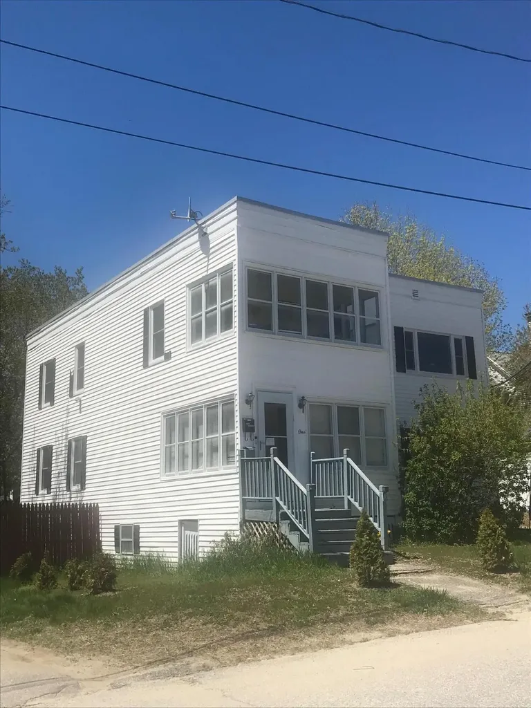 1 Ralph Avenue Lewiston ME 04240