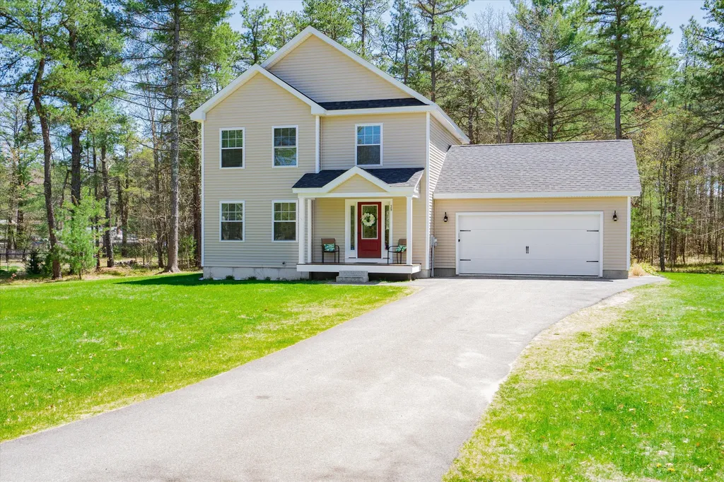 39 Laura Lane Gorham ME 04038