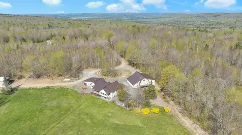 28 Valley View Lane Saint Albans ME 04971