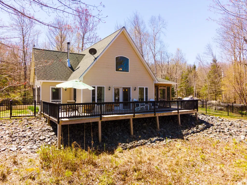 116 Little Rocky Way Ellsworth ME 04605