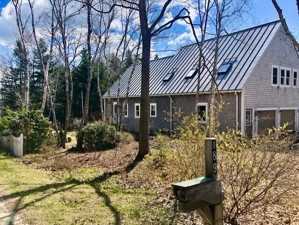 189 Brackett Avenue Portland ME 04108