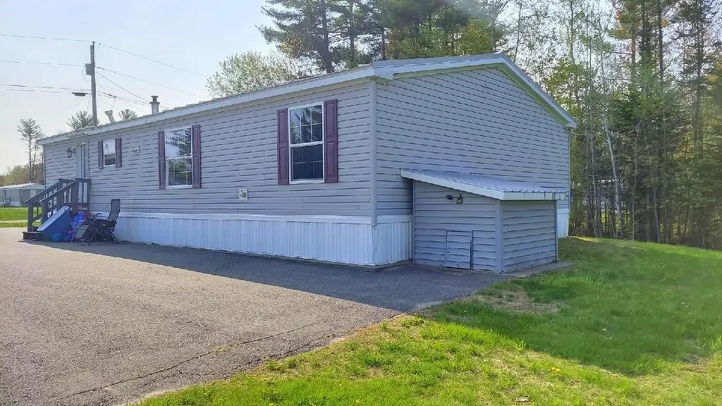 21 Hatto Farm Road Norridgewock ME 04957