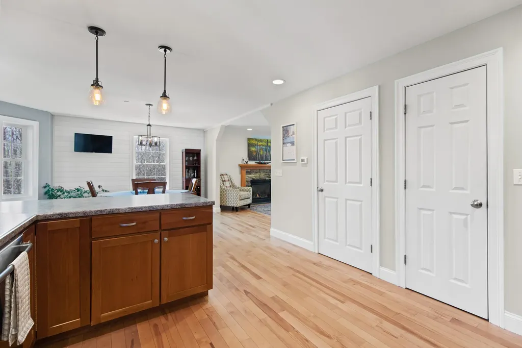 20 Acorn Ridge Road Freeport ME 04032
