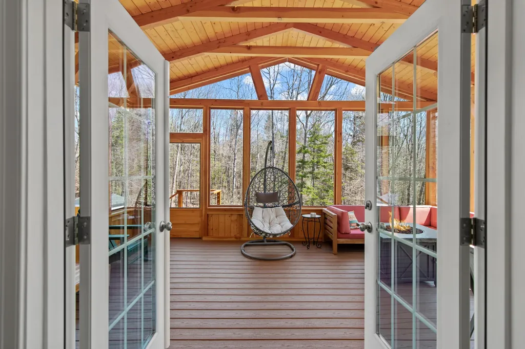 20 Acorn Ridge Road Freeport ME 04032