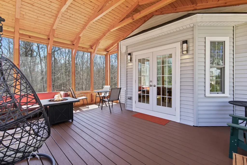 20 Acorn Ridge Road Freeport ME 04032