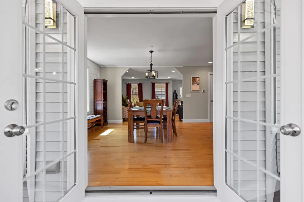 20 Acorn Ridge Road Freeport ME 04032