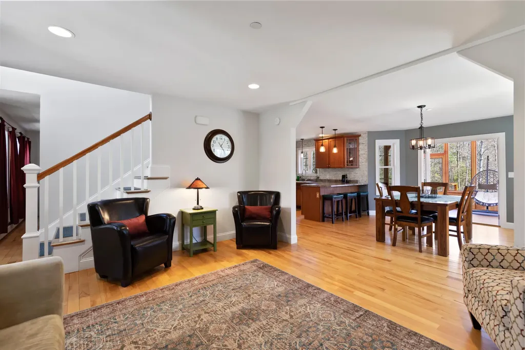 20 Acorn Ridge Road Freeport ME 04032