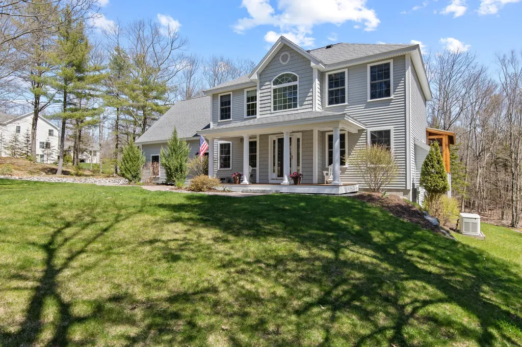 20 Acorn Ridge Road Freeport ME 04032