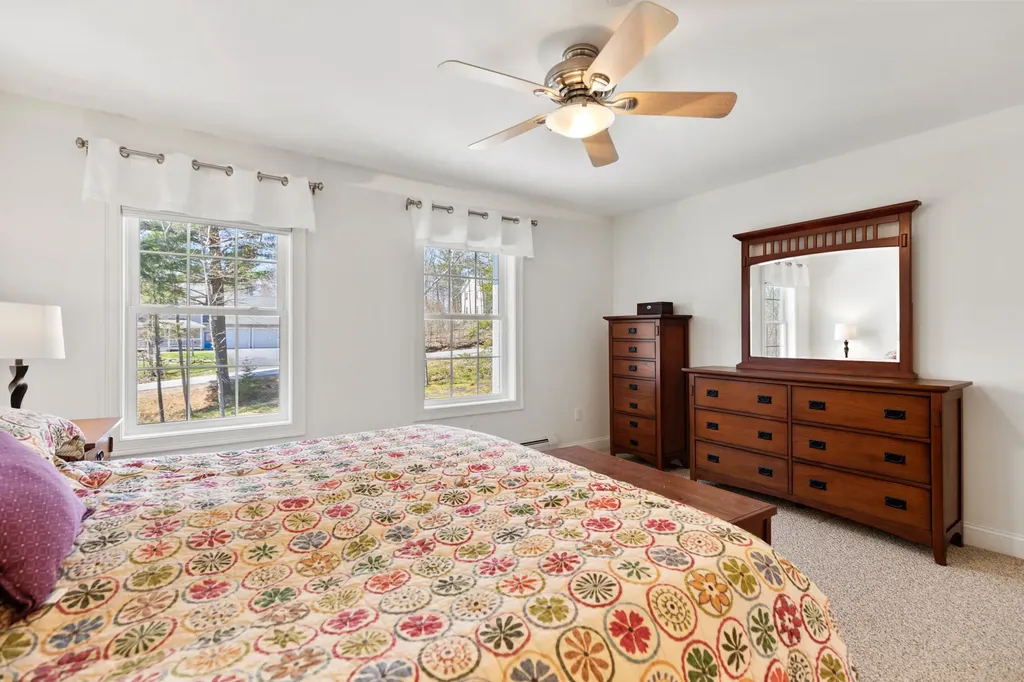 20 Acorn Ridge Road Freeport ME 04032