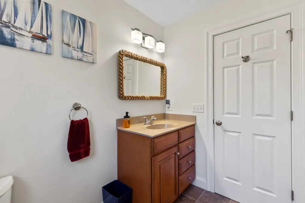 20 Acorn Ridge Road Freeport ME 04032