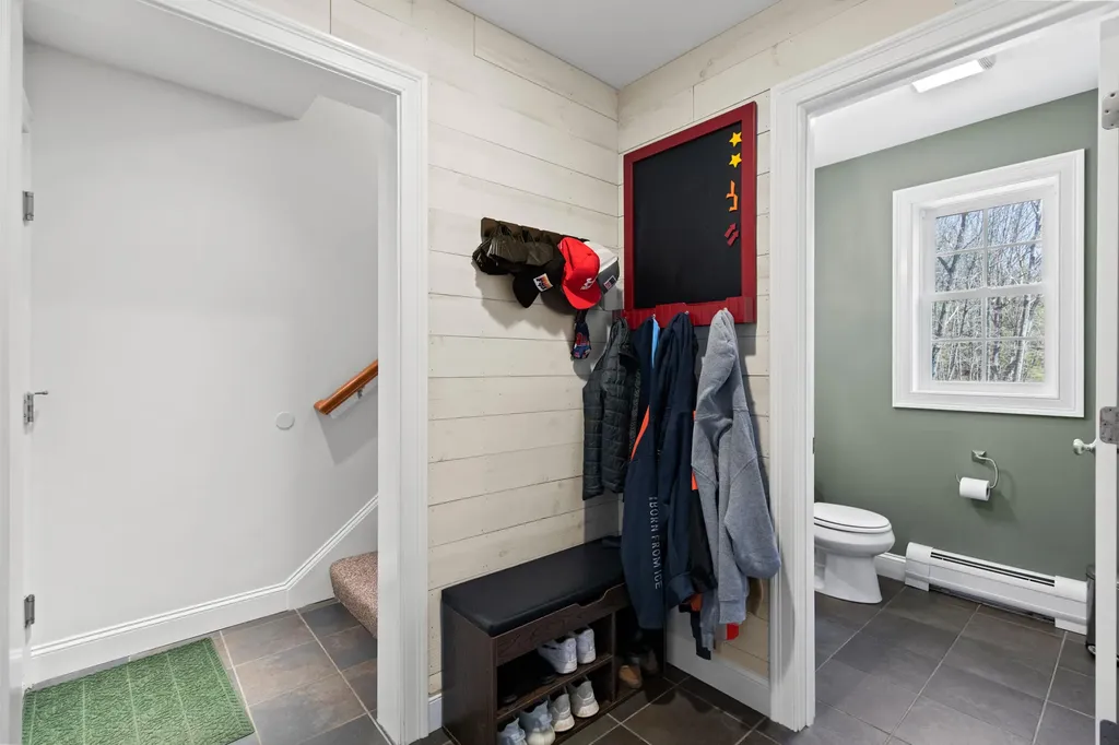 20 Acorn Ridge Road Freeport ME 04032