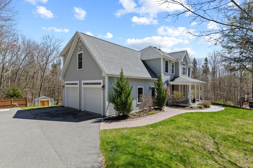 20 Acorn Ridge Road Freeport ME 04032