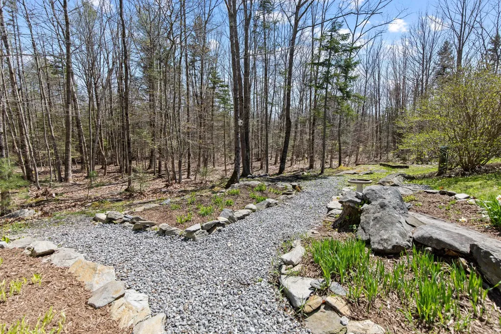 20 Acorn Ridge Road Freeport ME 04032