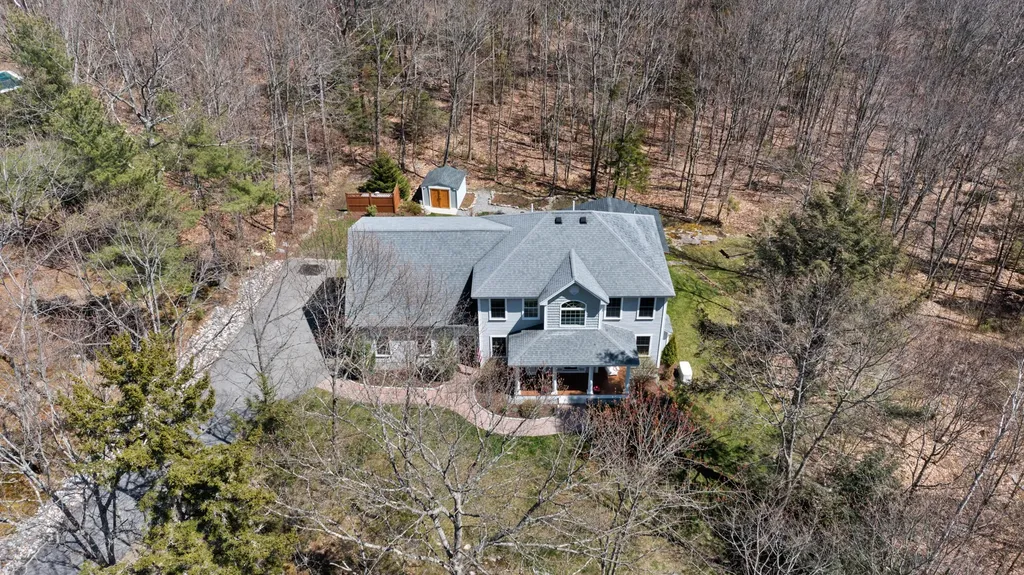 20 Acorn Ridge Road Freeport ME 04032