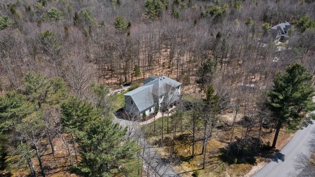 20 Acorn Ridge Road Freeport ME 04032