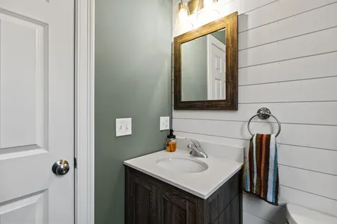 20 Acorn Ridge Road Freeport ME 04032