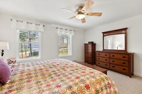 20 Acorn Ridge Road Freeport ME 04032