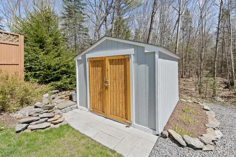 20 Acorn Ridge Road Freeport ME 04032