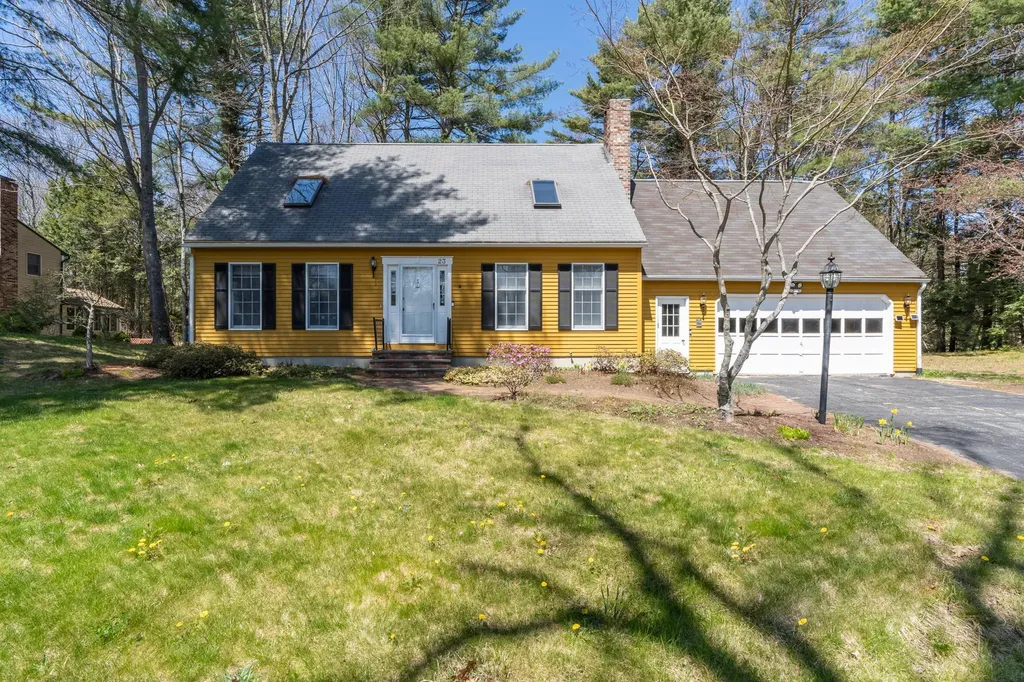 23 Meredith Drive Brunswick ME 04011