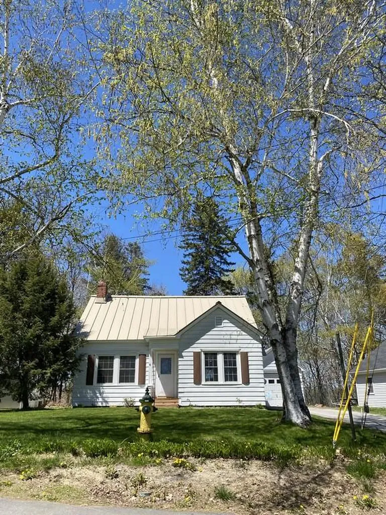 16 Allen Road Brewer ME 04412