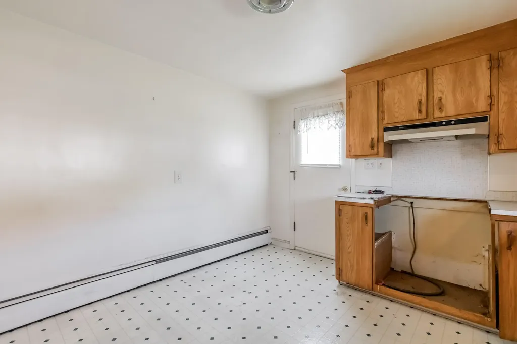 27 Samuel Road Portland ME 04103