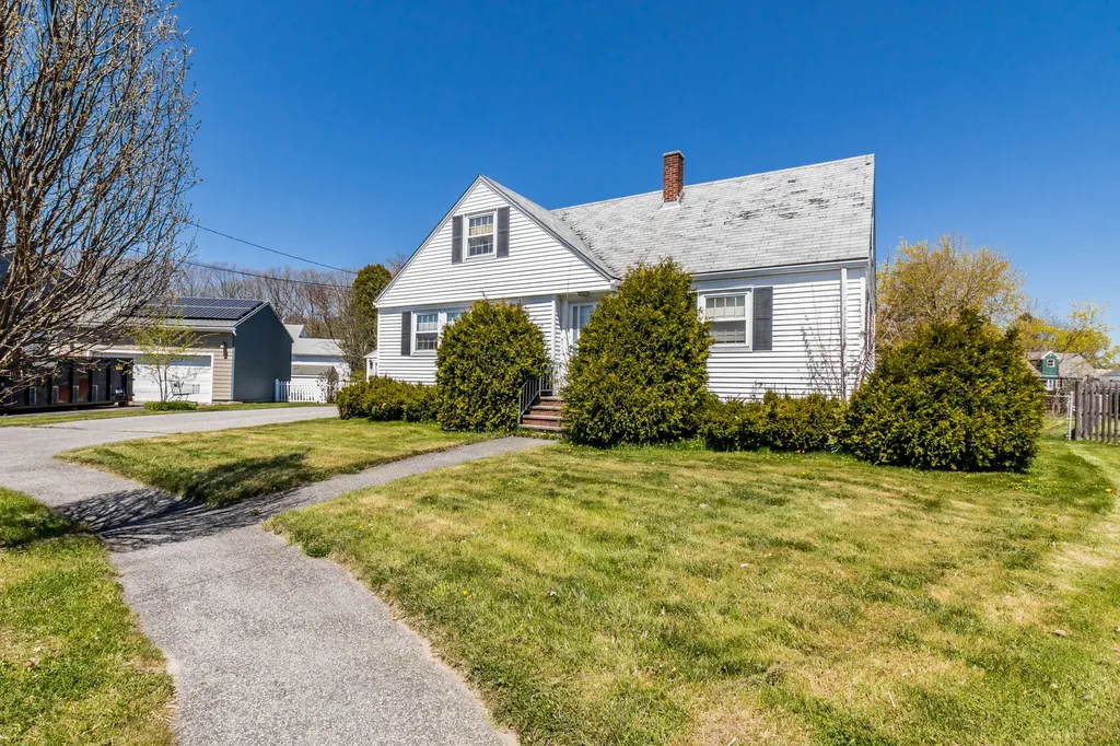 27 Samuel Road Portland ME 04103