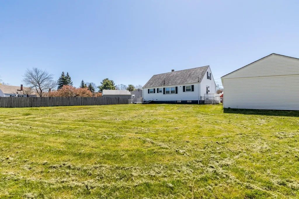 27 Samuel Road Portland ME 04103