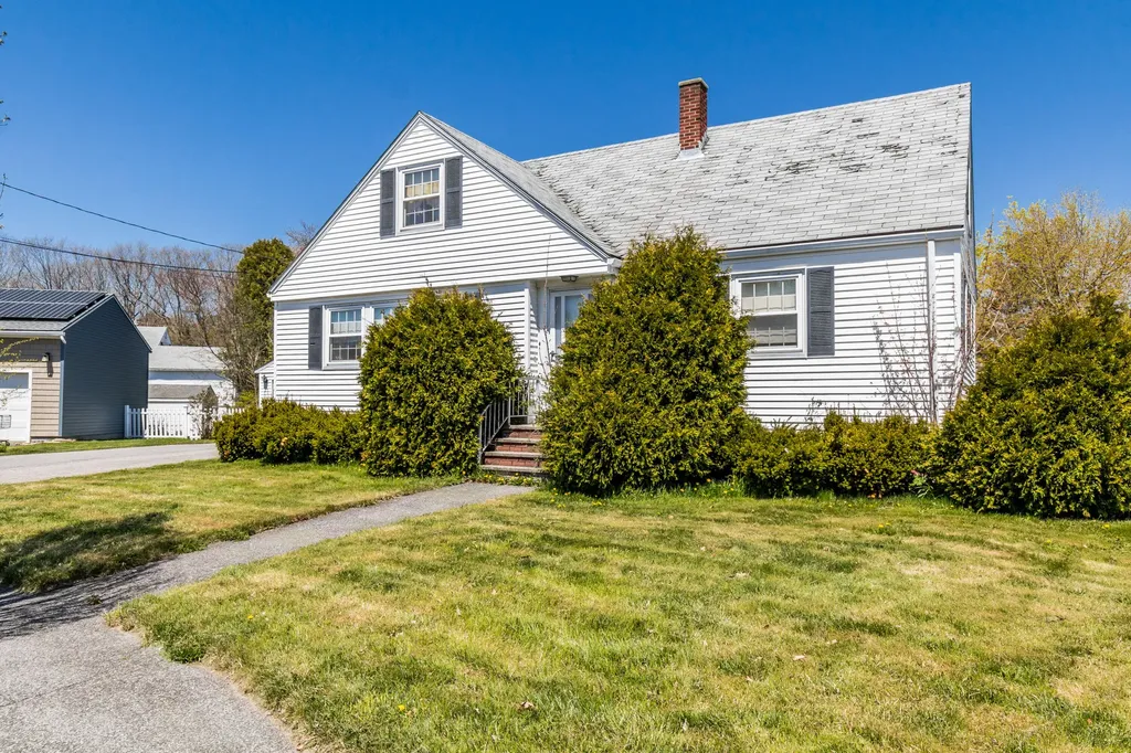 27 Samuel Road Portland ME 04103