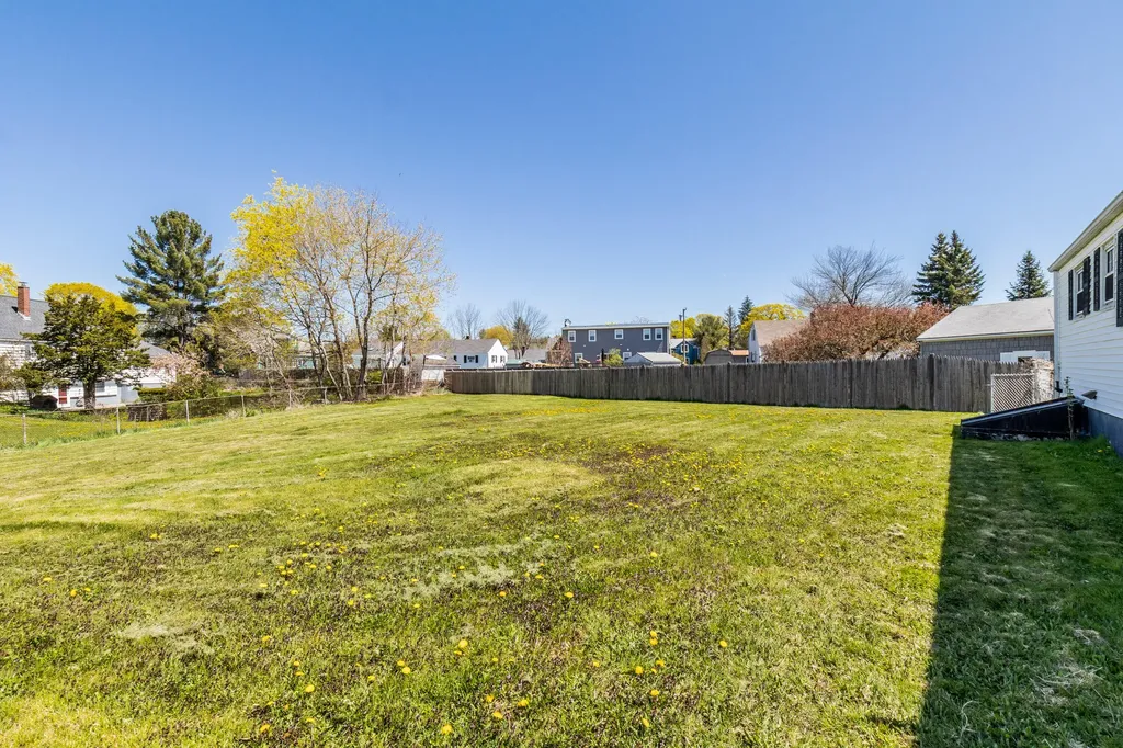27 Samuel Road Portland ME 04103