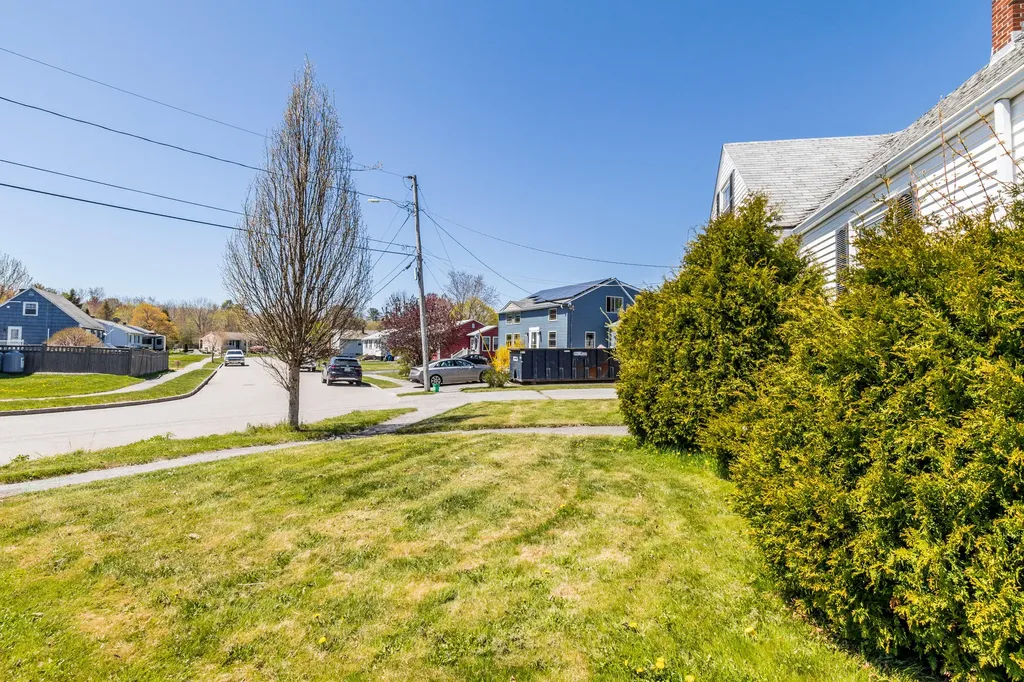 27 Samuel Road Portland ME 04103