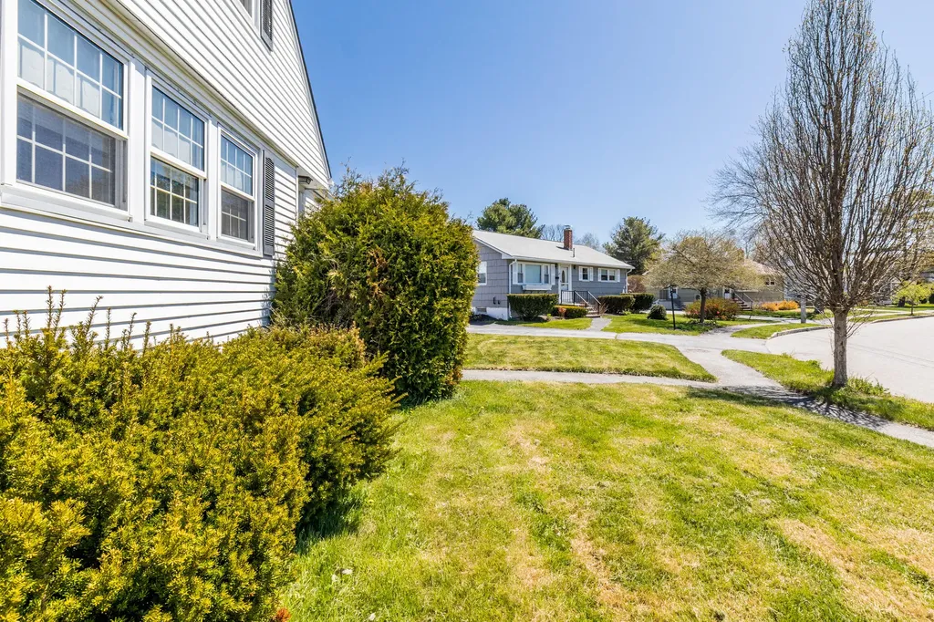 27 Samuel Road Portland ME 04103