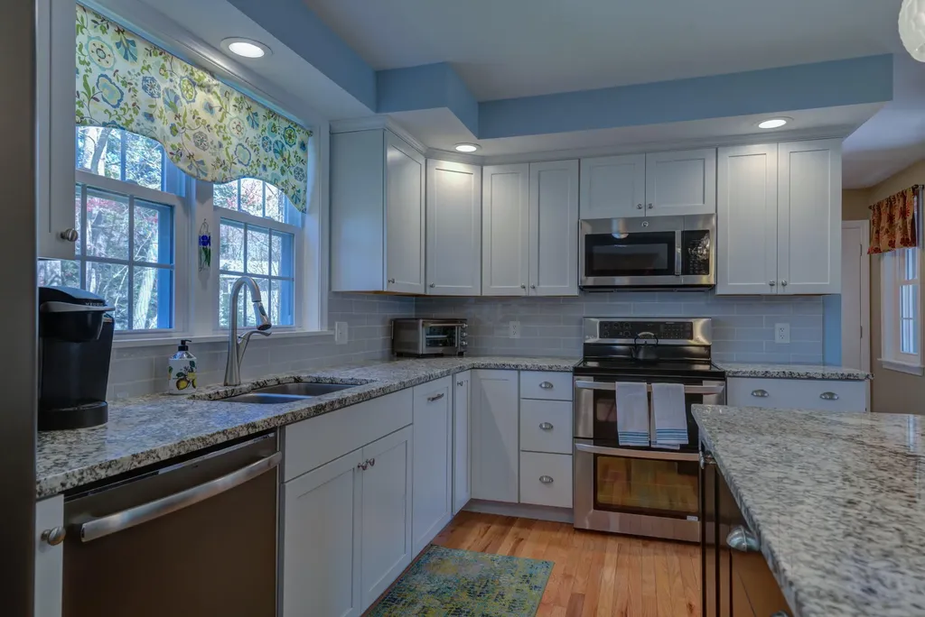 4 Tanglewood Circle Scarborough ME 04074