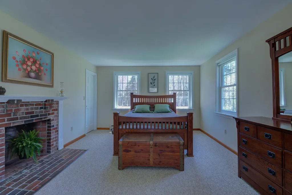 4 Tanglewood Circle Scarborough ME 04074