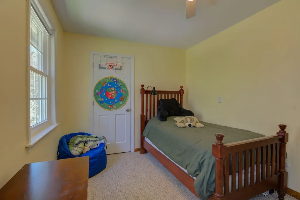 4 Tanglewood Circle Scarborough ME 04074