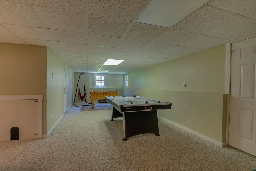 4 Tanglewood Circle Scarborough ME 04074