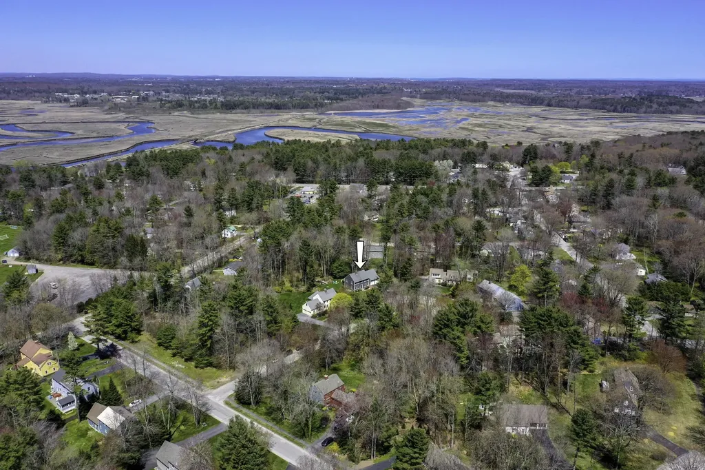4 Tanglewood Circle Scarborough ME 04074